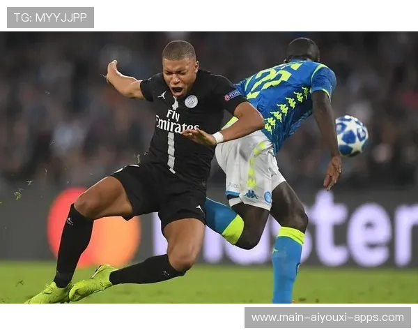 莱比锡红牛准备签下法甲飞翼，转会费约为4000万